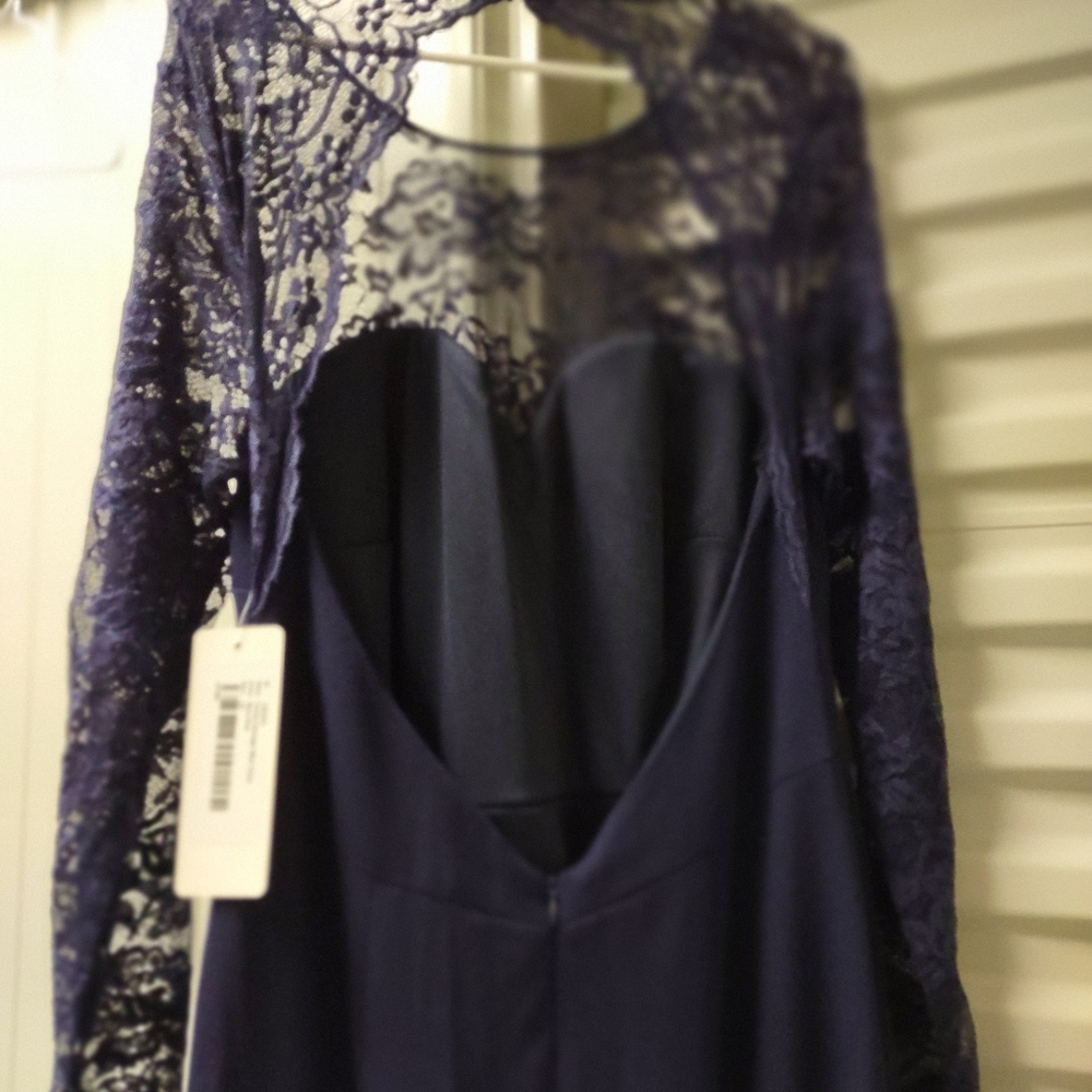 Dress - Picture 5 of 5